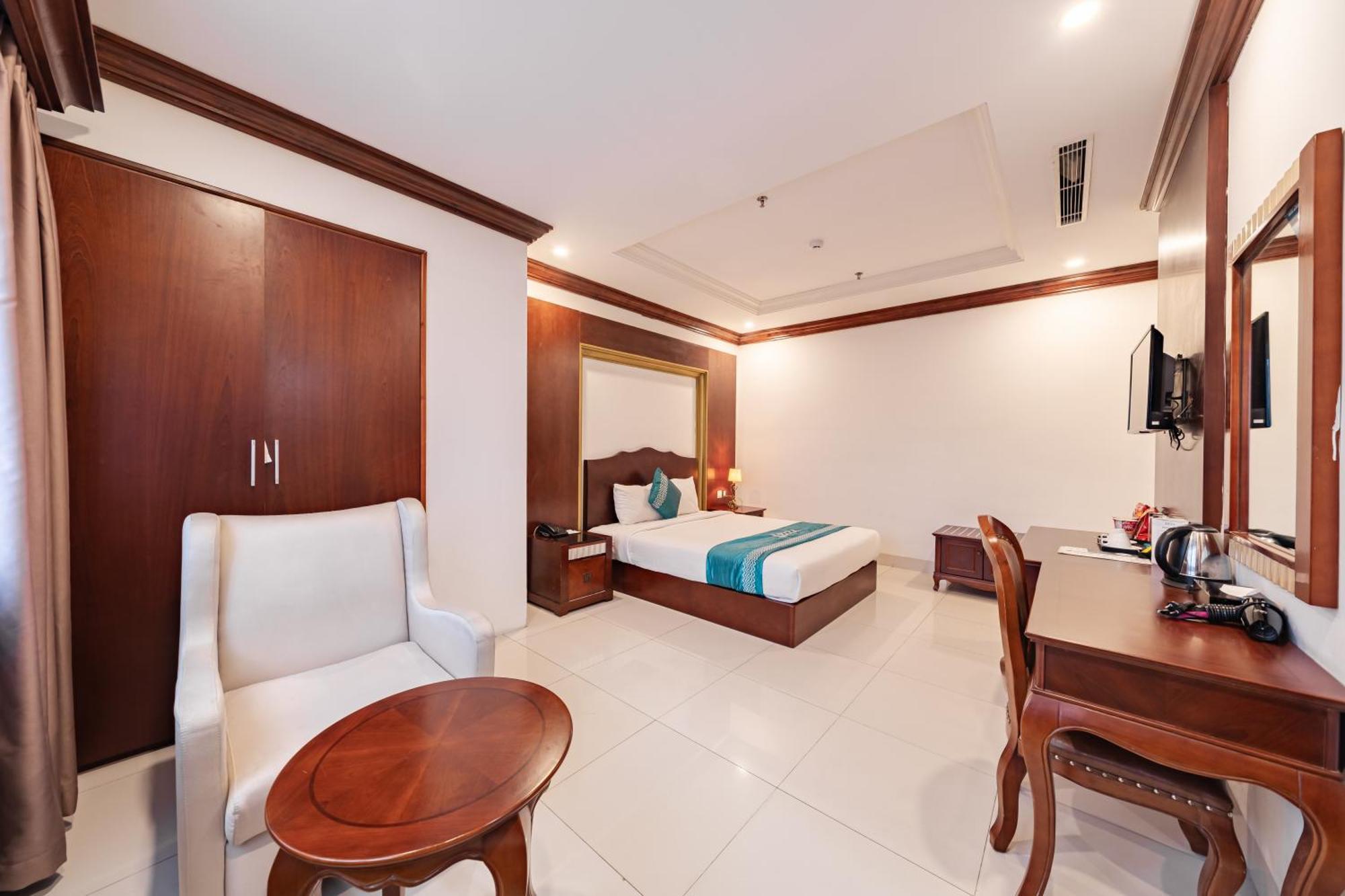 Ibiza Riverfront Da Nang Hotel Powered By Aston Extérieur photo
